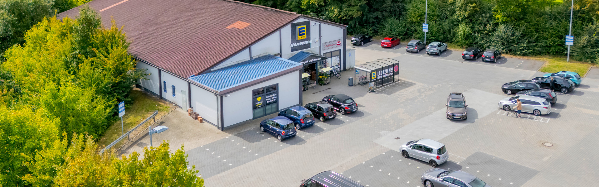 EDEKA Henschen in Iserlohn Außenansicht mit der Drohne
